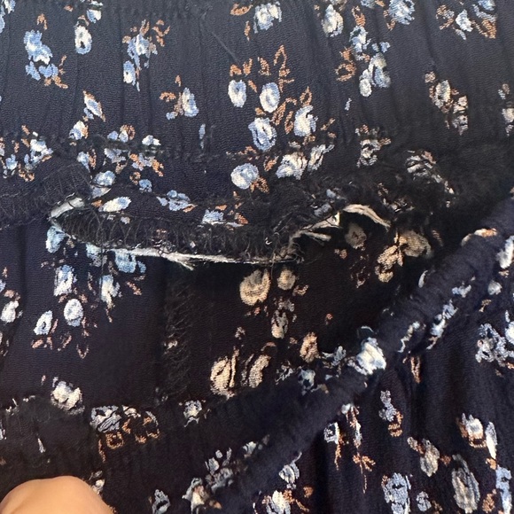 Baggy Floral Lightweight Pants - Picture 5 of 5